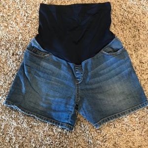 Liz Lange Maternity denim shorts